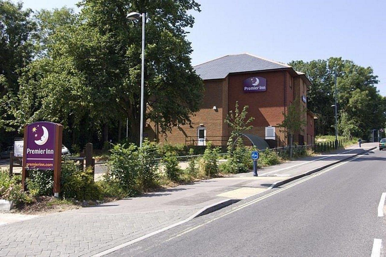 Premier Inn Portsmouth Horndean Exterior foto