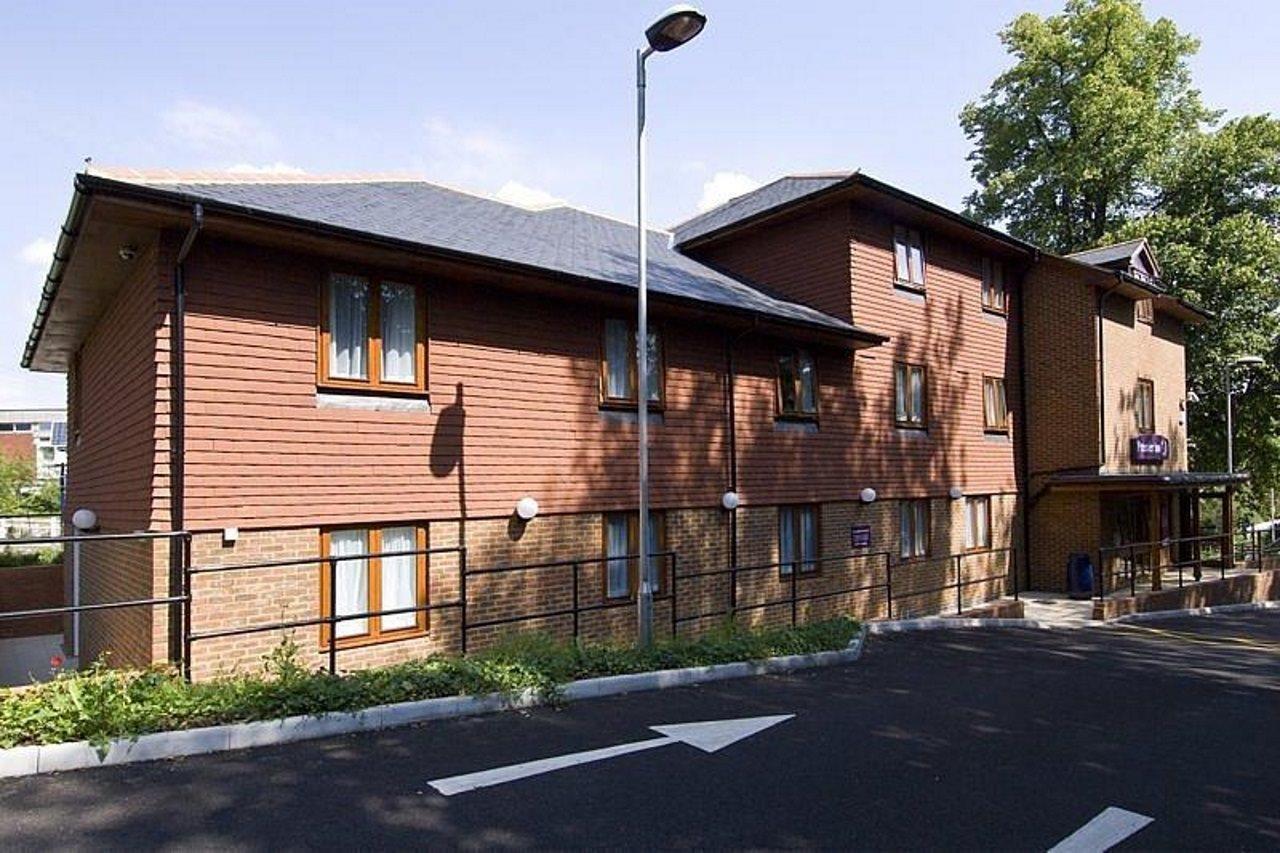 Premier Inn Portsmouth Horndean Exterior foto