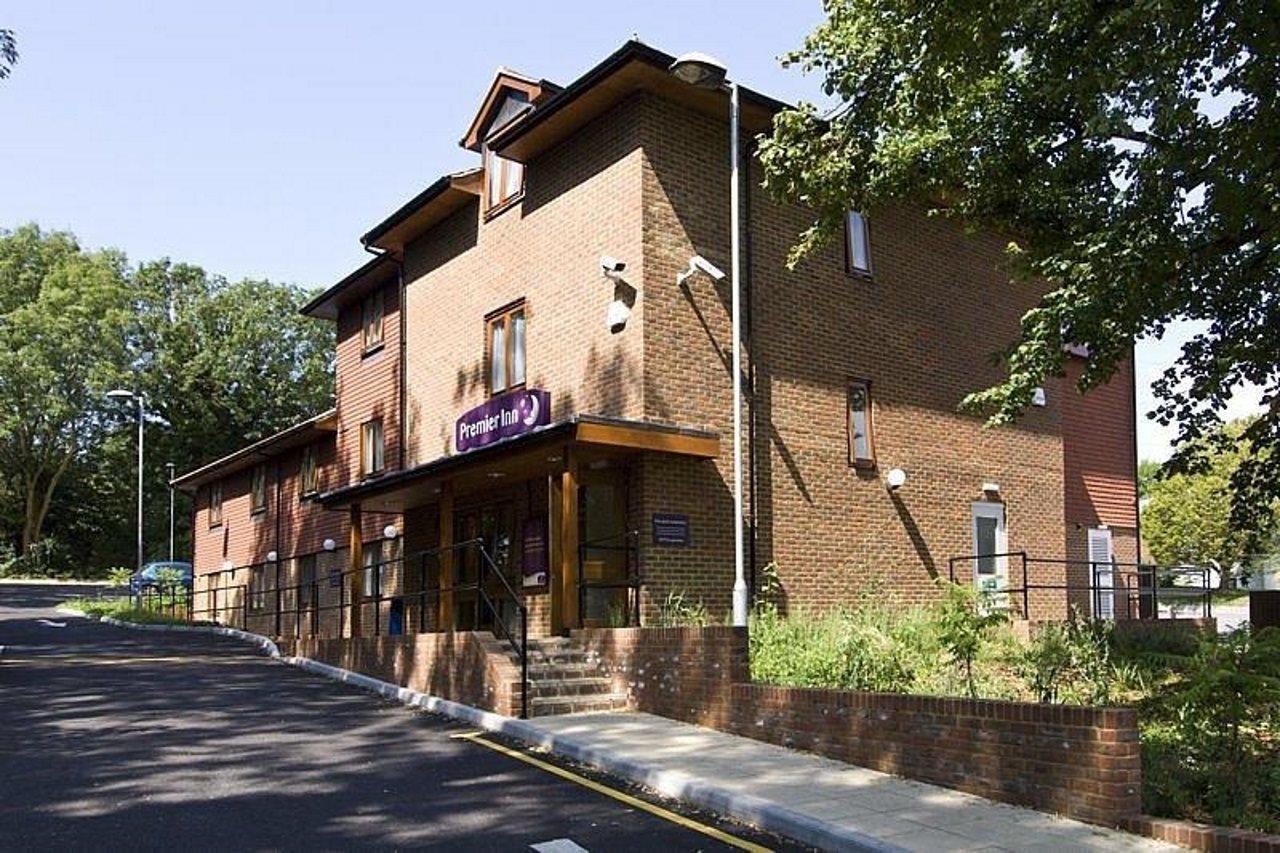 Premier Inn Portsmouth Horndean Exterior foto