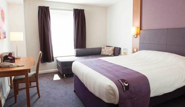 Premier Inn Portsmouth Horndean Exterior foto